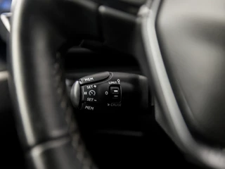 Peugeot 5008 (APPLE CARPLAY, GROOT NAVI, KEYLESS, 360 CAMERA, LEDER, SPORTSTOELEN, GETINT GLAS, TREKHAAK, ELEK ACHTERKLEP, NIEUWE APK, NIEUWSTAAT) - afbeelding nr 21