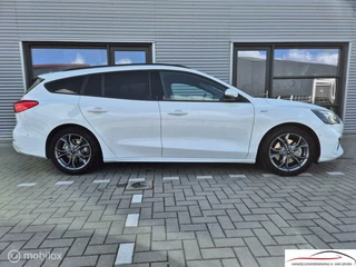 Ford Focus Ford Focus Wagon 1.0 EcoBoost ST Line Business - afbeelding nr 2