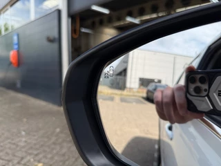 Citroën C5 Aircross Citroën C5 Aircross 130PK Shine | Elec klep | Camera | Keyless | Trekhaak - afbeelding nr 38