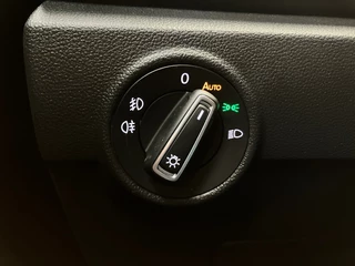 Volkswagen T-Roc Volkswagen T-Roc Sport 1.5TSi | Navigatie | LED | Climate control | ACC | - afbeelding nr 26
