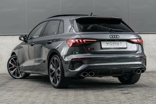 Audi S3 Audi S3 2.0 TFSI quattro Pano B&O HUD Massage Leder - afbeelding nr 4