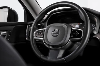 Volvo S60 Volvo S60 2.0 T5 250 PK Intro Edition - Automaat | Dig. Cockpit | Adapt. Cruise | Leder | Elek. bestuurderstoel met geheugen | Stoelverw. | PDC | Camera | NAV + App. Connect | ECC | DAB | Elek. Trekhaak | LM 19