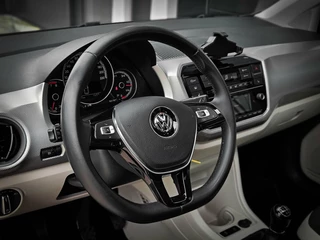 Volkswagen up! Volkswagen Up! 1.0 TSI High up! | PANO | CAMERA | CRUISE | - afbeelding nr 17