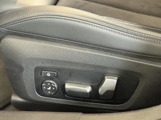 BMW 3 Serie BMW 3-serie Touring 330e High Executive M-Sport|HUD|Ad.Cruise|El.Trekhaak|HIFI|19