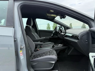 Volkswagen ID.4 Volkswagen ID.4 Life 77 kWh / Trekhaak / Navigatie / 19'' / DAB / Stuurverwarming / Stoelverwarming / ACC / Warmtepomp - afbeelding nr 5