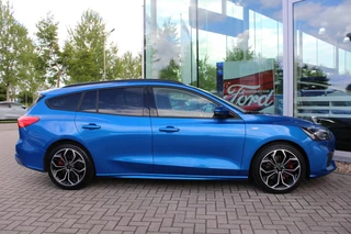 Ford Focus Ford Focus 2.0 EcoBlue 150pk ST-Line X Wagon | Panoramadak | Adaptive LED | Adaptive cruise control | 18 inch met rode remklauwen | Adaptive LED | Half lederen bekleding | Winter Pack | Camera - afbeelding nr 5