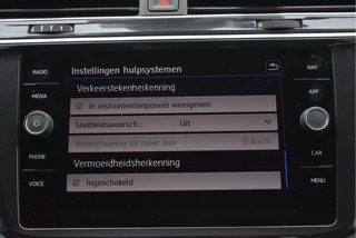 Volkswagen Tiguan | NL-Auto | Afn.trekhaak | Carplay | DAB | Adapt.Cruise Contr | LM-Velgen | NAP - afbeelding nr 55