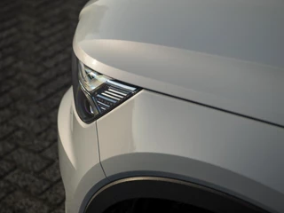 Volvo XC40 Volvo XC40 1.5 T3 Momentum Pro | Intellisafe ProLine & Surround | Audio Line | El. achterklep | Navi + Apple Carplay & Android Auto | Stoelverwarming | PDC V+A + Camera achter | Full LED | Draadloos opladen - afbeelding nr 35