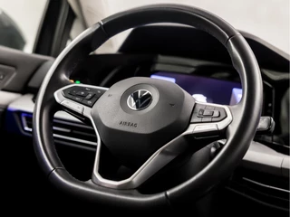 Volkswagen Golf Volkswagen Golf 1.0 eTSI Sport Automaat (APPLE CARPLAY, GROOT NAVI, KEYLESS, SFEERVERLICHTING, SPORTSTOELEN, LM VELGEN, PARKEERSENSOREN, ADAPTIVE CRUISE, NIEUWSTAAT) - afbeelding nr 17