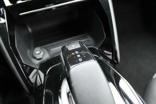Peugeot 208 Peugeot 208 1.2 PureTech Allure | 130 pk | 3D cockit | Navi | Camera - afbeelding nr 17