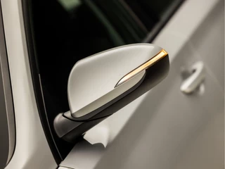 Hyundai i30 (APPLE CARPLAY, NAVIGATIE, CAMERA, CLIMATE, TREKHAAK, SPORTSTOELEN, CRUISE, LM VELGEN, NIEUWSTAAT) - afbeelding nr 34