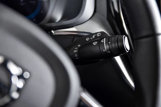 Volvo XC60 | S/K-Panodak | Dig. Cockpit | Adapt. Cruise | Memory Stoelen | Elek. Klep | Stoel-+stuurverw. | Camera | NAV+App. Connect | LM 19