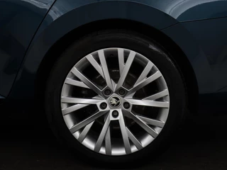 Škoda Superb Skoda Superb 1.4 TSI iV Business Edition Plus | Panoramadak |  Stoel & stuurverwarming | Adaptive cruise | Virtual Cockpit | Canton Sound | Memory | Carplay | Achterbankverwarming | Navigatie - afbeelding nr 39