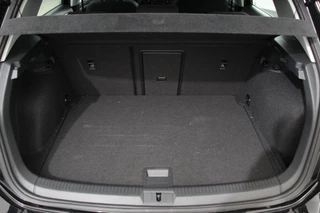 Volkswagen e-Golf Volkswagen e-Golf | Navigatie | Climate control | Virtuel Cockpit | Camera | Keyless | Bluetooth | Cruise Control | Lichtmetalen Velgen | - afbeelding nr 22