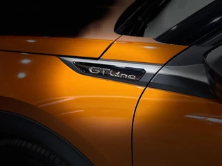 Peugeot 2008 Peugeot 2008 1.2 PureTech GT-Line 130pk Automaat - Orange Fusion - Chique - afbeelding nr 11