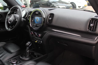 MINI Countryman MINI Countryman Mini 2.0 Cooper S E ALL4 Chili / Panoramadak / Camera / Head-up / 19'' / Leder / Navigatie / Stoelverwarming / DAB / Cruise Control / SoH 94% - afbeelding nr 14