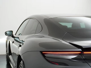 Porsche Taycan Porsche Taycan Performance 84 kWh ORIG. NL. NAP KM. | 360 CAMERA | MEMORY SEAT - afbeelding nr 9