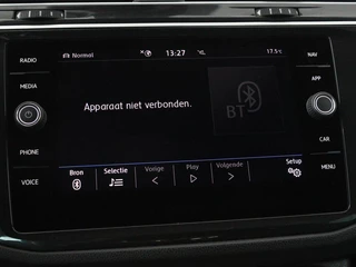 Volkswagen Tiguan Volkswagen Tiguan 1.5 TSI R-Line | DSG | 360 camera | Active Info |  Keyless | Adaptive cruise | Trekhaak | Full LED | Park Assist | Carplay | Navigatie - afbeelding nr 21