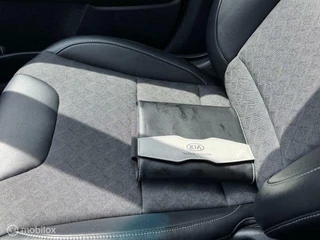 Kia Niro Kia Niro 1.6 GDi PHEV DynamicLine  / Plug-inn Hybride / volledig elektrisch rijden 65 km hierna Hybride aandrijving , Navi / Camera achter / Parkeerhulp rondom / Stoel & stuur verwarming /  fab garantie 7 jaar / 150.000km - afbeelding nr 41