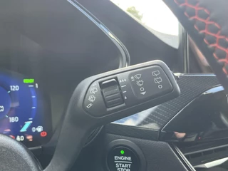 Ford Kuga Ford Kuga 2.5 PHEV ST-Line X 225pk | Wegklapbare Trekhaak | Winter Pack | Driver Assistance Pack | Head-Up Display | - afbeelding nr 34