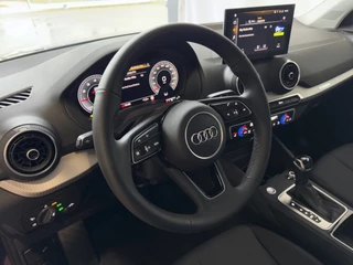 Audi Q2 Audi Q2 35 TFSI 1.5 ✅NIEUW MODEL✅ S EDITION 150PK VIR.COCKPIT ELEK.KLEP TOUCHSCREEN CARPLAY NAVI CAMERA MATRIX LED STOELVERW. PDC KEYLESS 11/2024 