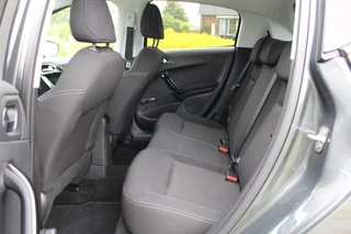 Peugeot 208 Peugeot 208 1.2 82pk Style Pack 5-drs ECC/Cruise/Navi/PDC - afbeelding nr 19