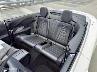 Mercedes-Benz E-Klasse Mercedes E-klasse Cabrio E 200 AMG Line |Burmester |Carplay - afbeelding nr 19