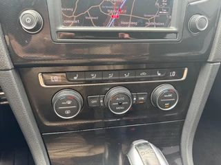 Volkswagen Golf Volkswagen Golf 2.0 TSI GTI Performance /ACC /LED /Pano /Carplay - afbeelding nr 24