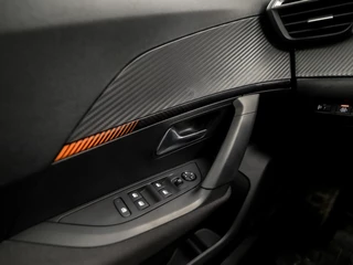 Peugeot 2008 Peugeot 2008 1.2 PureTech Sport (APPLE CARPLAY, GROOT NAVI, 360 CAMERA, STOELVERWARMING, LANE ASSIST, SPORTSTOELEN, LED KOPLAMPEN, CRUISE, NIEUWE APK, NIEUWSTAAT) - afbeelding nr 24