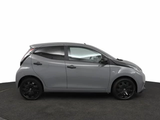Toyota Aygo Toyota Aygo 1.0 VVT-i x-play Camera Airco Cruise - afbeelding nr 4