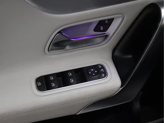 Mercedes-Benz CLA [SFEERVERLICHTING, APPLE CARPLAY, CAMERA, TREKHAAK, VOL LEDER, STOELVERWARMING, PDC V+A, CRUISE, NIEUWSTAAT] - afbeelding nr 13