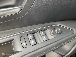 Peugeot 3008 Peugeot 3008 1.2 PureTech Allure EAT8 AUTOM/LUXE HOOGZITTER - afbeelding nr 22