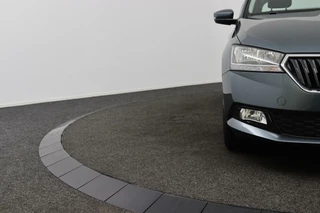 Škoda Fabia Skoda Fabia Combi 1.0 TSI Business Edition | Navigatie | Climate control | - afbeelding nr 33