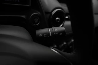 Mazda CX-3 Mazda CX-3 2.0 SkyActiv-G Luxury met vaste trekhaak en all-weather banden : dealer onderhouden - afbeelding nr 27