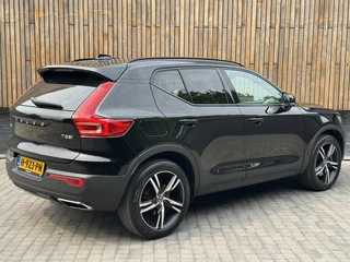 Volvo XC40 Volvo XC40 1.5 T5 Twin Engine R-Design Automaat | Achteruitrijcamera | LED verlichting | Trekhaak uitklapbaar | Stoelverwarming | Climate control | Cruise control adaptief | Dode hoek detectie | Getint glas | Parkeersensoren voor en achter - afbeelding nr 2