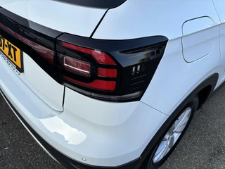Volkswagen T-Cross Volkswagen T-Cross 1.0 TSI Life | Carplay | PDC | Lm-Velgen | Climate-Control - afbeelding nr 28