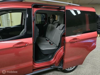 Ford Tourneo Courier Ford Tourneo Courier 1.0 Titanium A. Camera - afbeelding nr 8