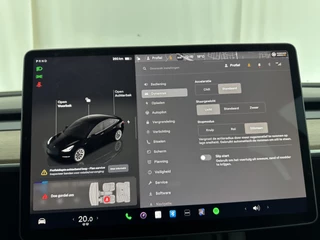 Tesla Model 3 Tesla Model 3 Standard RWD Plus 60 kWh (INCL-BTW) Aut. *PANO | AUTO-PILOT | FULL-LEATHER | KEYLESS | FULL-LED | MEMORY-PACK | SURROUND-VIEW | DAB | CARPLAY | DIGI-COCKPIT | LANE-ASSIST | COMFORT-SEATS | 19