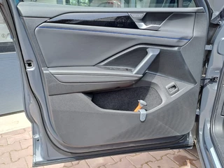 Volkswagen Tiguan Volkswagen Tiguan 1.5 eTSI R-Line Business | Pano | Trekhaak | Stoelverwarming | ACC | HUD | - afbeelding nr 42