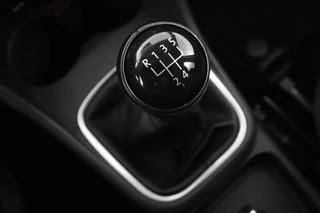 Volkswagen Polo Volkswagen Polo 1.0 TSI Edition | Carplay | Trekhaak | Airco |  Cruise control | Bluetooth - afbeelding nr 17