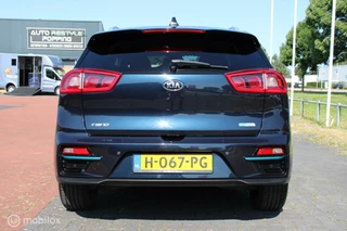 Kia e-Niro Kia e-Niro ExecutiveLine 64 kWh, Leer, Memory, stuur- Stoel verwarming/ventilatie, Pdc voor- achter, Camera, Adaptief Cruise, Dode hoek detectie, Carplay, Clima, Navi, Donkerglas. - afbeelding nr 7