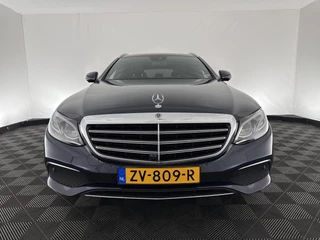 Mercedes-Benz E-Klasse Mercedes-Benz E-Klasse Estate 220 d Premium Aut. *1/2LEATHER | MULTIBEAM-LED | WIDESCREEN-DIGI-COCKPIT | TOP-VIEW | MEMORY-PACK | AMBIENT-LIGHT | COMFORT-SEATS | NAVI-FULLMAP | 17''ALU* - afbeelding nr 2