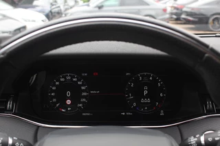 Land Rover Range Rover Evoque Land Rover Range Rover Evoque 2.0 P200 AWD R-Dynamic SE / Camera / Leder / 18'' / Apple CarPlay / Getint glas / Cruise Control - afbeelding nr 17