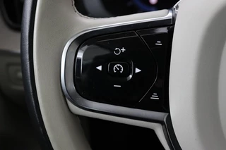 Volvo XC60 Volvo XC60 2.0 T6 Recharge AWD Inscription | Panoramadak | Trekhaak | Stoel & stuurverwarming | Leder | Carplay | Memory | Keyless | Full LED - afbeelding nr 13