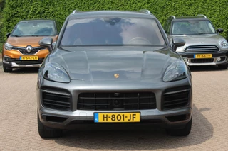 Porsche Cayenne Porsche Cayenne 3.0 E-Hybrid / Trekhaak / 360Camera / Burmester / Sportdesign / Sportchrono / Softclose / 21'' / Luchtvering / Keyless / Stuurverwarming / Matrix LED / DAB - afbeelding nr 8
