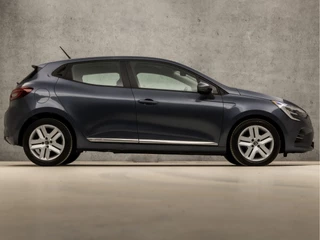 Renault Clio (APPLE CARPLAY, GROOT NAVI, LM VELGEN, SPORTSTOELEN, PARKEERSENSOREN, LED KOPLAMPEN, LANE ASSIST, NIEUWSTAAT) - afbeelding nr 4