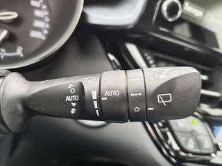 Toyota C-HR Toyota C-HR 2.0 Hybrid Style Bi-Tone | Navi | Trekhaak | Sensoren v/a - afbeelding nr 13