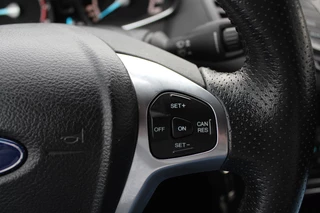 Ford Fiesta Ford Fiesta 1.0 EcoBoost ST Line / Navigatie / Parkeerhulp achter / 17'' / Xenon / DAB / Getint glas / Cruise Control - afbeelding nr 27