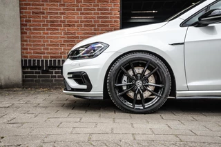 Volkswagen Golf Volkswagen Golf 2.0 TSI 4Motion R Pano / Dyn / DCC - afbeelding nr 5