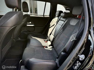 Mercedes-Benz GLB Mercedes GLB 200 4MATIC AMG Line | Pano | Sfeer | CarPlay - afbeelding nr 17